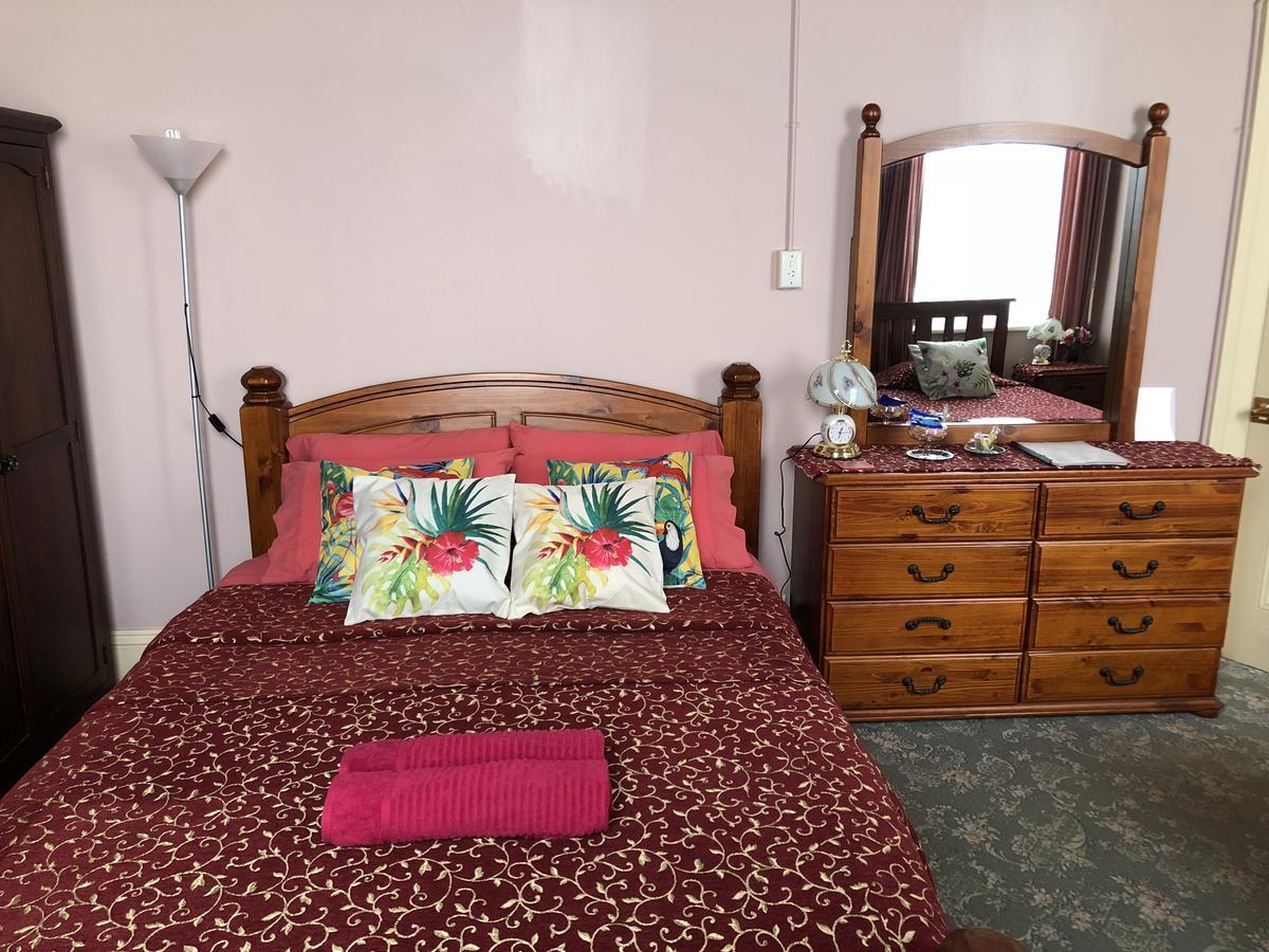 Triple Room with Private External Bathroom