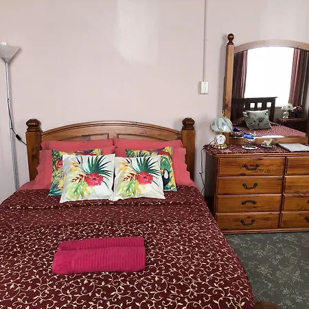 Albany Foreshore Guest House-2